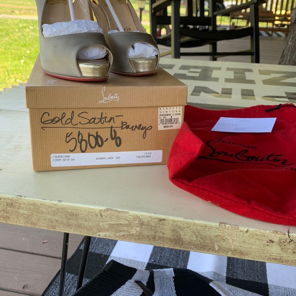 Christian Louboutin size 38 Gabonese crepe satin gold